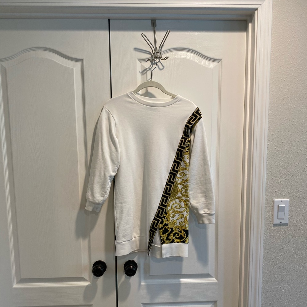 Young Versace Sweater - size Youth M